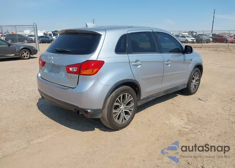 2017 Mitsubishi Outlander Sport 2.0 Es z USA, uszkodzony, nr VIN JA4AP3AU6HZ002856